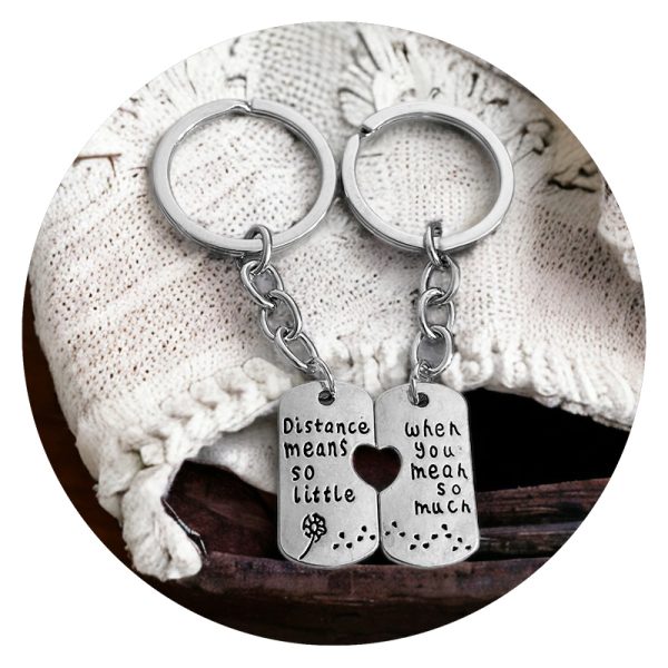 Sleutelhanger Distance means so little