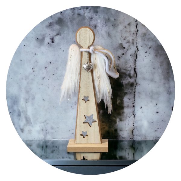 Houten engel met bonte vleugeltjes