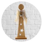 Houten engel met bonte vleugeltjes