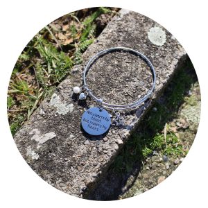 Armband | Not sisters by blood