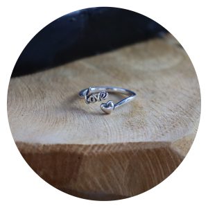 Ring met hartje en love