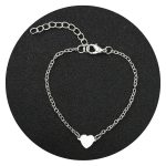 Armbandje met zilverkleurig hartje