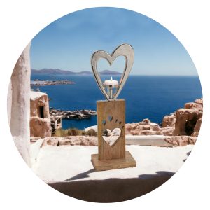 Metalen hart op houten sokkel met lichtje