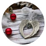 Kersthanger met vleugeltjes en strik