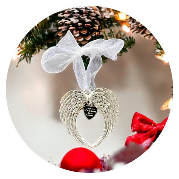 Kersthanger met vleugeltjes en strik