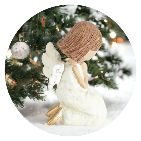 Zijkant geknield engeltje