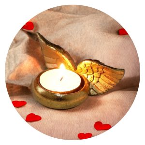 Goudkleurig lichtje met vleugeltjes