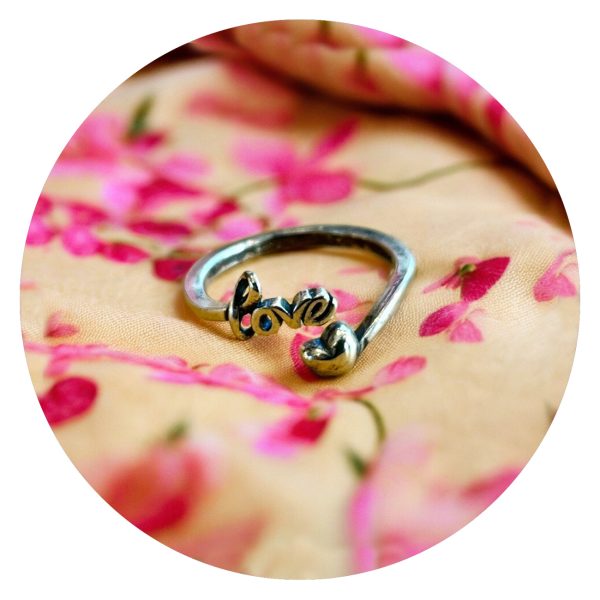 Ring met hartje en love