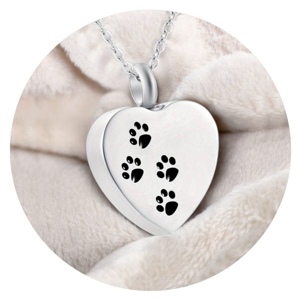 Urnketting met pootafdrukken