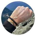 Armband Zwarte kraal met veertje