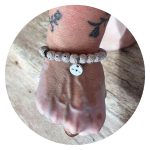 Armband gespikkeld met hartje