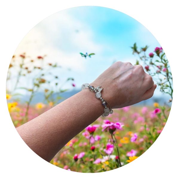 Armband maansteen met vlindertje