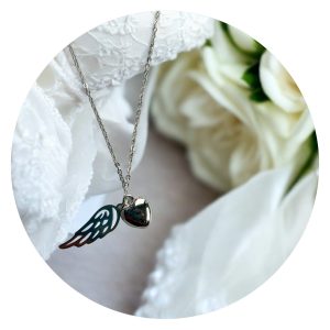 Ketting hartje met vleugeltje