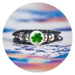 Leren armband met grote ronde klaver