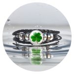 Leren armband met grote ronde klaver