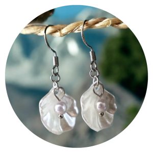 Oorbellen schelp met pareltje