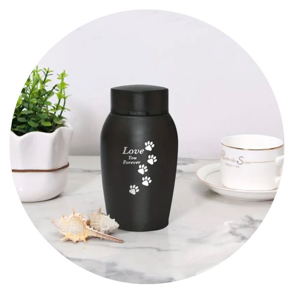 Urn zwart met pootafdrukken