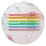 Pen in pasteltint met lieve quote