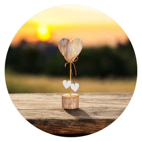 Houten hart met kleine hartjes-naturel