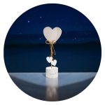 Houten hart met kleine hartjes-wit