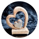 Robuust houten hart met klein hartje