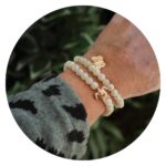 Armbandje met schildpad en vlinder