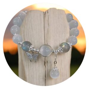 Armband maansteen met vlindertje