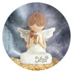 Engel geknield met hartje