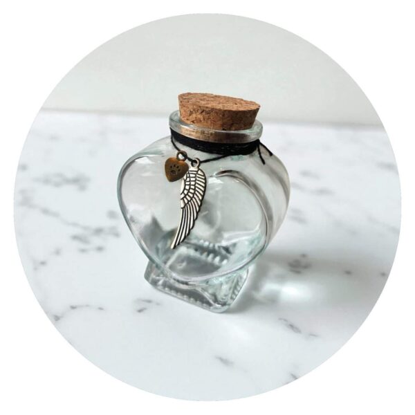 Flesje in hart vorm met hond of kat