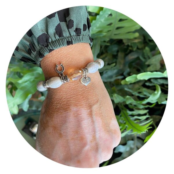 Gemarmerde armband met ovale kralen