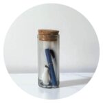 Glazen flesje met pinguin