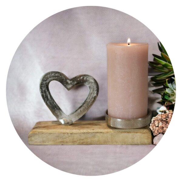 Open hart met kaarshouder op mangohouten voet