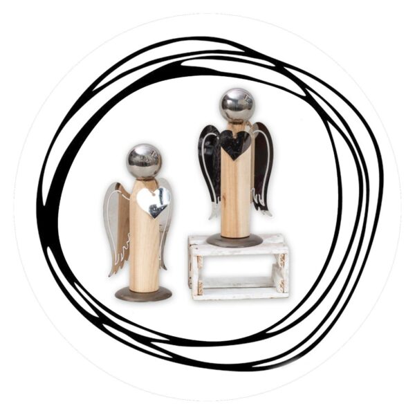 Houten engel metalen vleugels