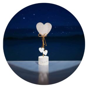 Houten hart met kleine hartjes-wit