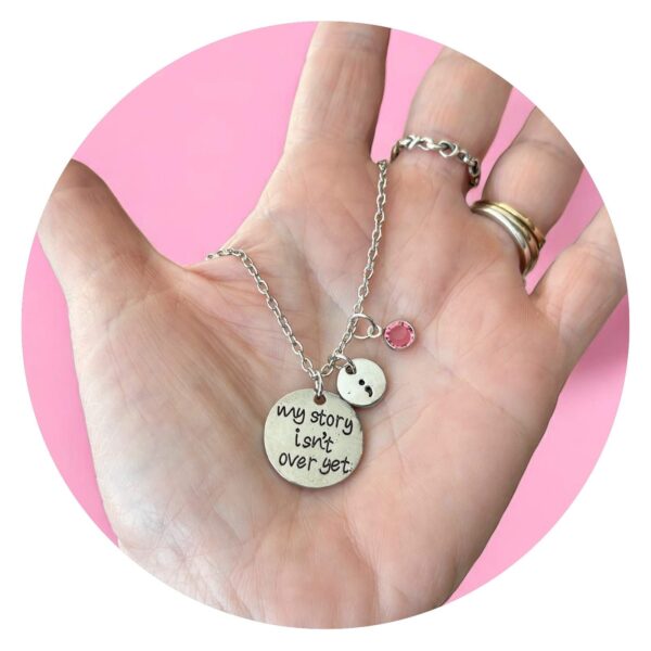 Ketting My Story isnt over yet roze