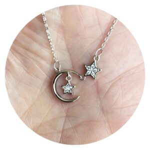 Ketting maan met 2 sterren