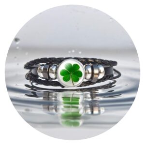 Leren armband met grote ronde klaver