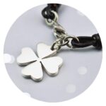 Leren armband met stalen klaver vier
