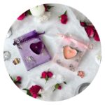 Lief kaarsje met vlindertje roze en paars