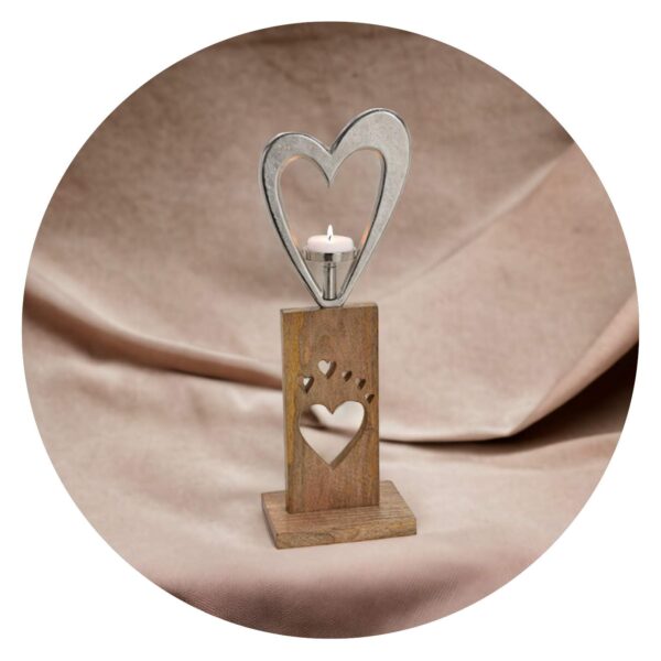 Metalen hart op houten sokkel met lichtje