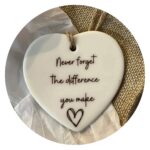 Never forget hanger hartvorm