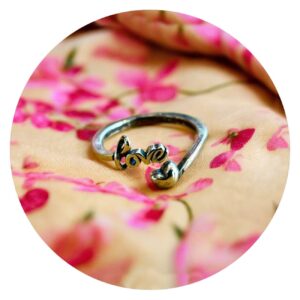 Ring met hartje en love