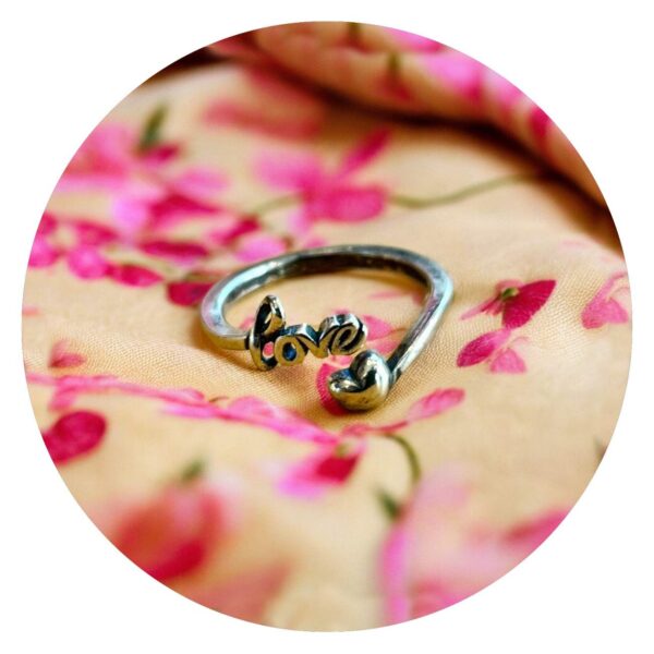 Ring met hartje en love