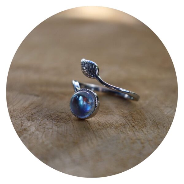 Ring met maansteen