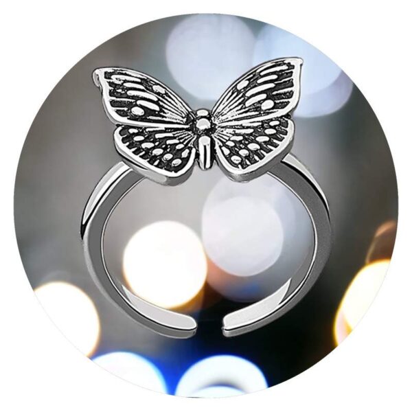 Ring met prachtige vlinder