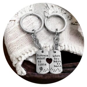 Sleutelhanger Distance means so little