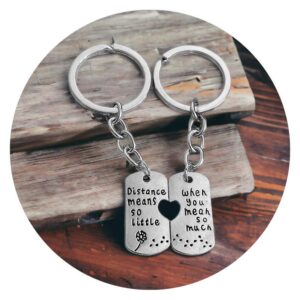 Sleutelhanger Distance means so little