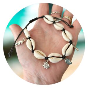 veterarmband met schelpen en bedels