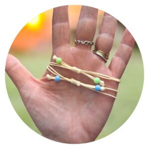 Veterarmband met klaver of pluis